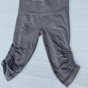 Lululemon Ebb And Flow Crop ll (black)